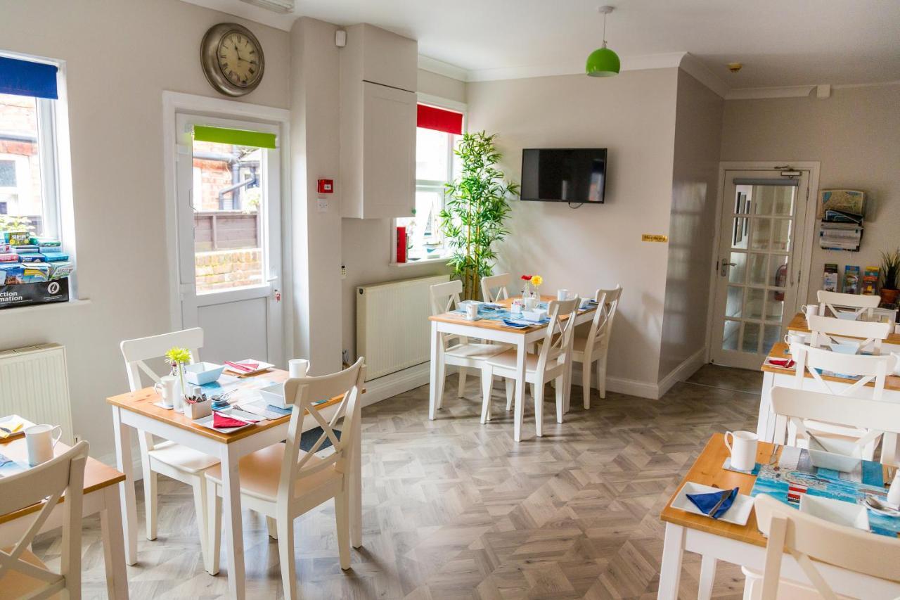 Kingsway Guesthouse - A Selection Of Single, Double And Family Rooms In A Central Location Scarborough Ngoại thất bức ảnh